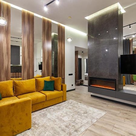 Royal Apartment On Leontovicha 7/2 Lviv Bagian luar foto