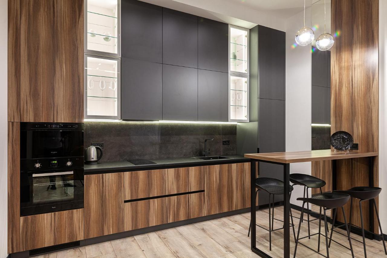 Royal Apartment On Leontovicha 7/2 Lviv Bagian luar foto