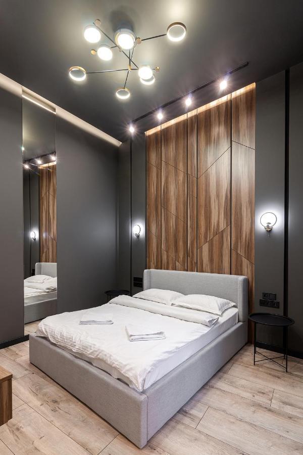 Royal Apartment On Leontovicha 7/2 Lviv Bagian luar foto