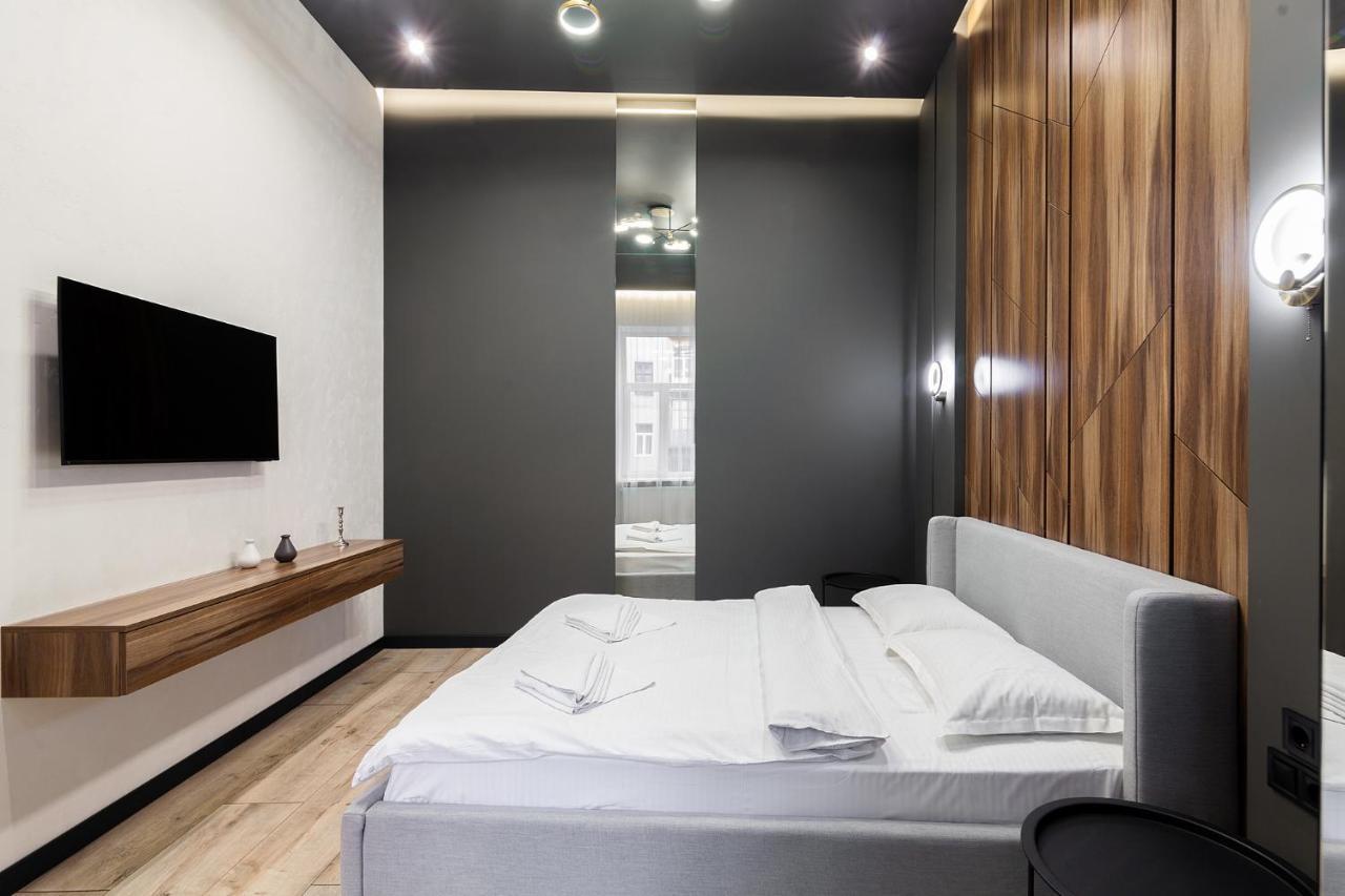 Royal Apartment On Leontovicha 7/2 Lviv Bagian luar foto